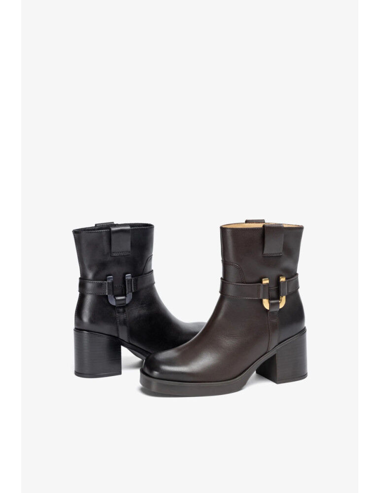 Bottines Avec Ornement Metallique